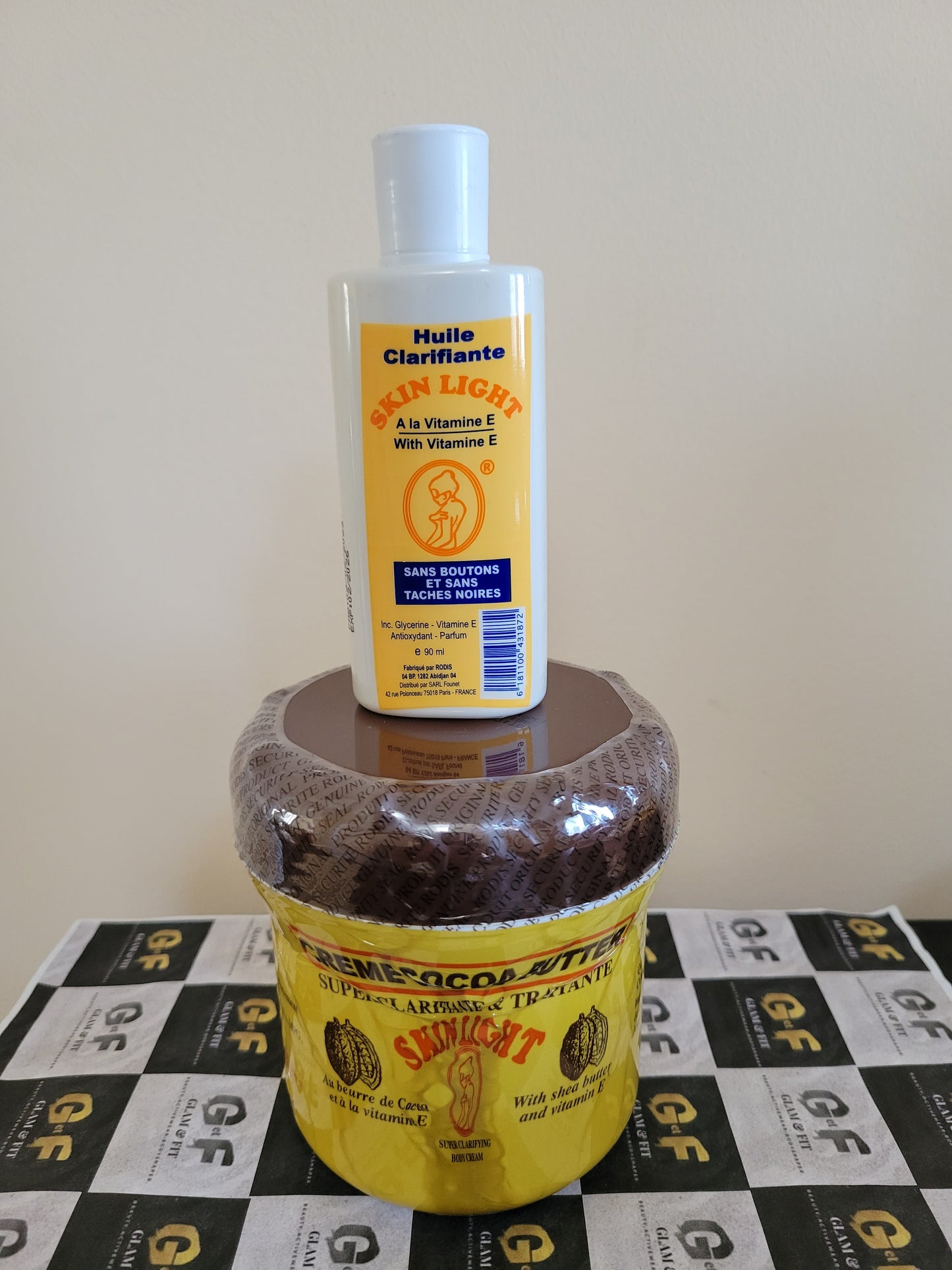 Skin light oil and cocoa butter cream