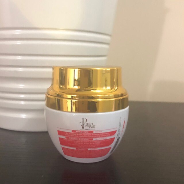 Crème de Visage Ultra Éclaircissante Teint Clair Suprême au Glutathion et Acides de Fruit