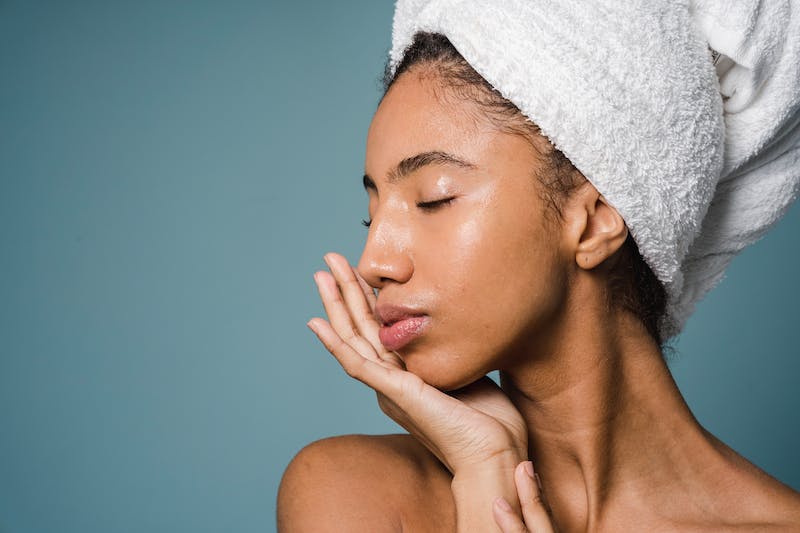 Routine Matinale Simple Pour Prendre Soin De Son visage